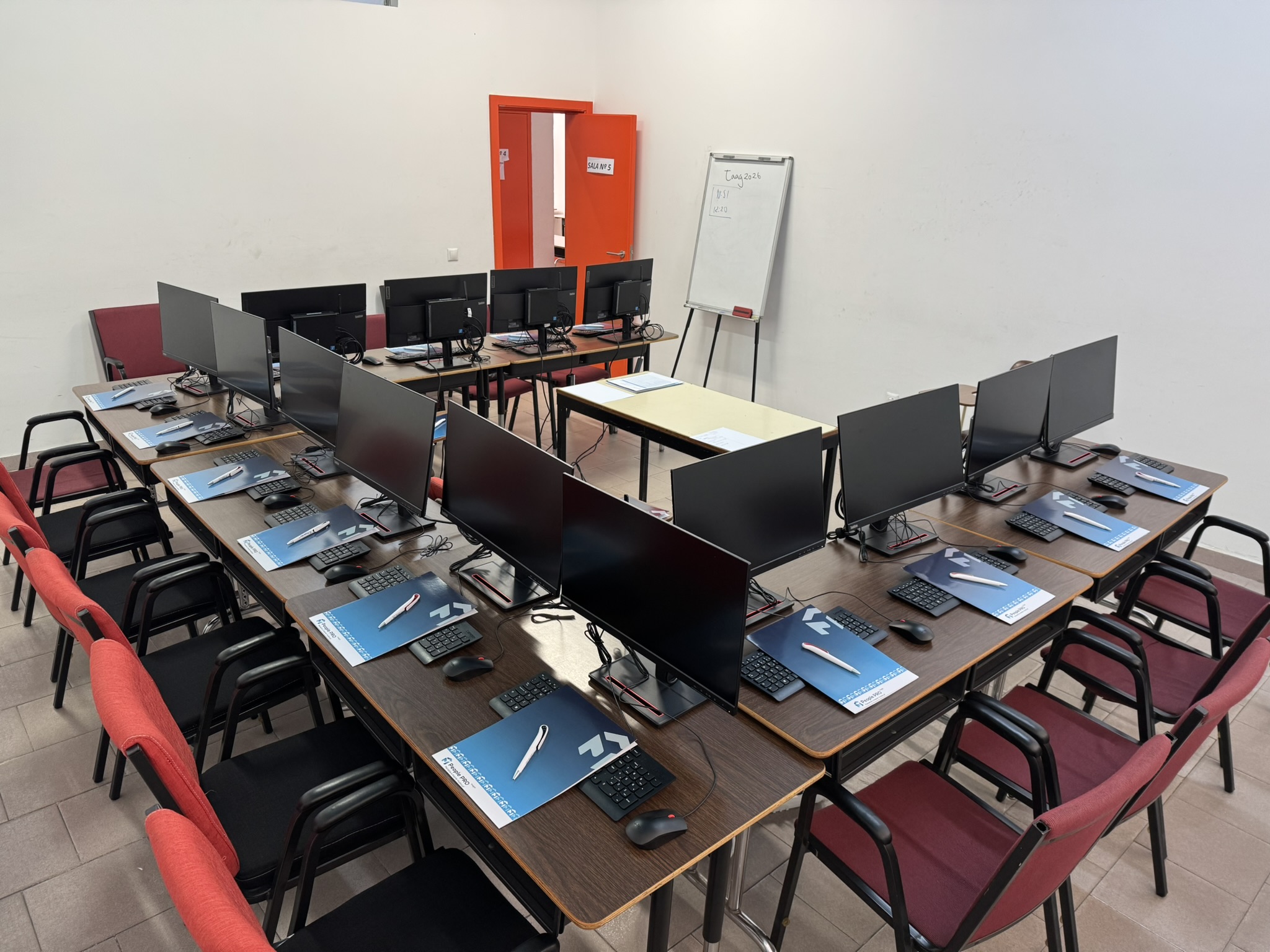 TAAG - Transportes A&eacute;reos Angolanos